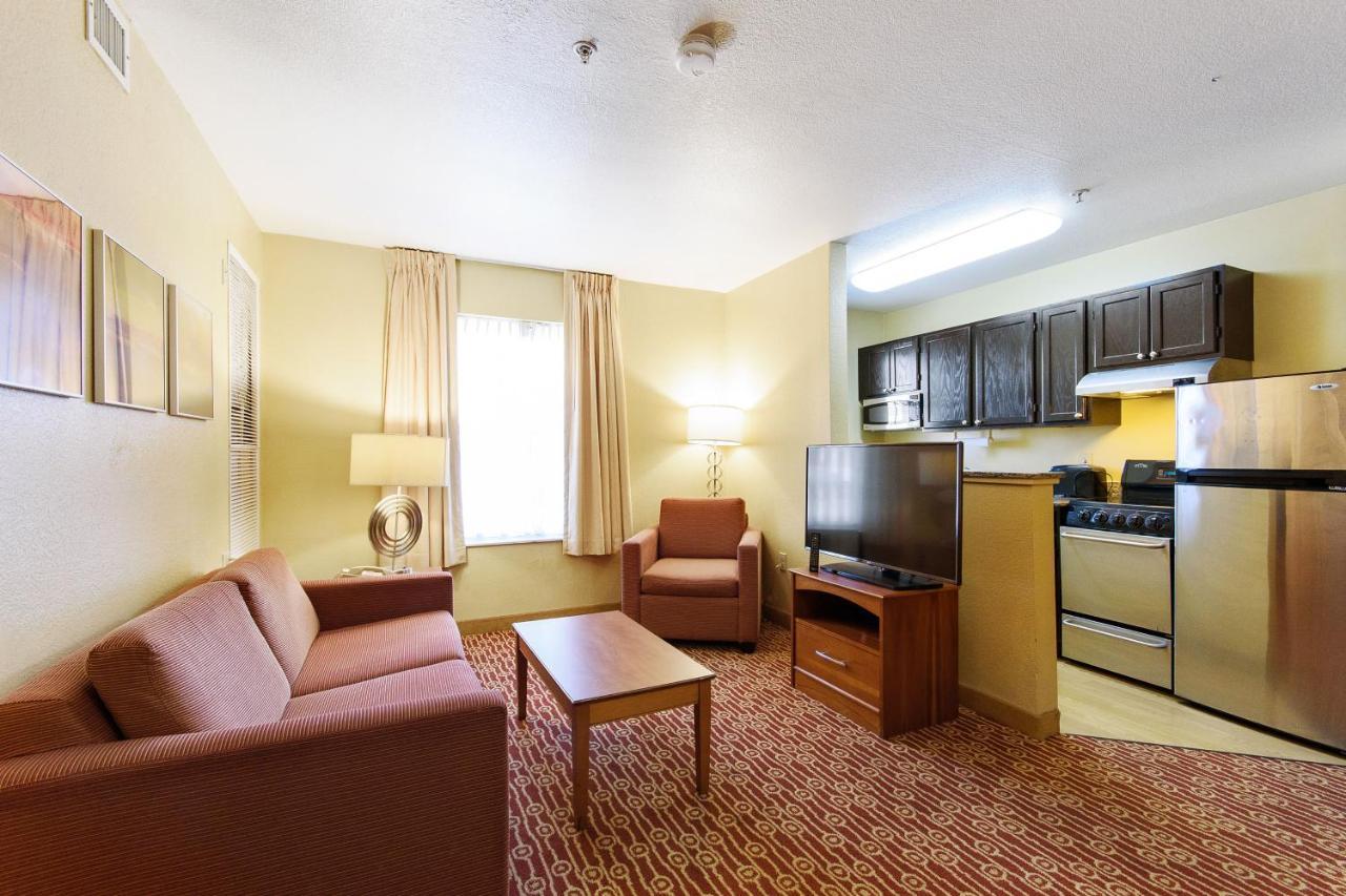 Extended Stay America Suites - Chicago - Elgin - West Dundee Экстерьер фото