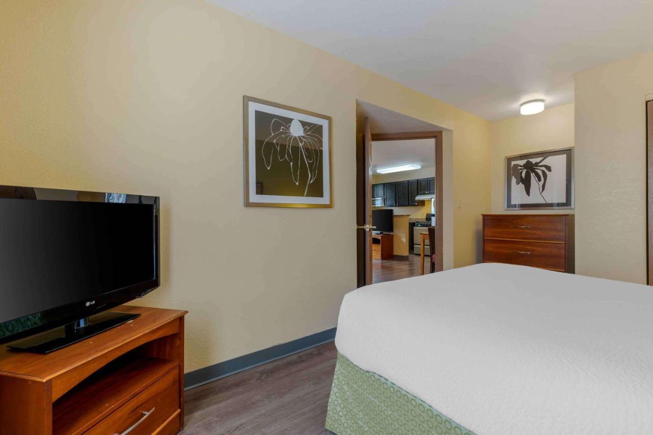 Extended Stay America Suites - Chicago - Elgin - West Dundee Экстерьер фото